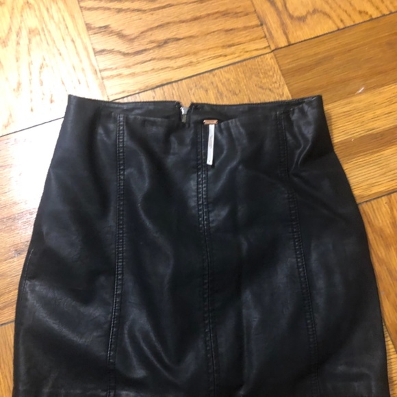 Free people mini leather skirt - Picture 5 of 5